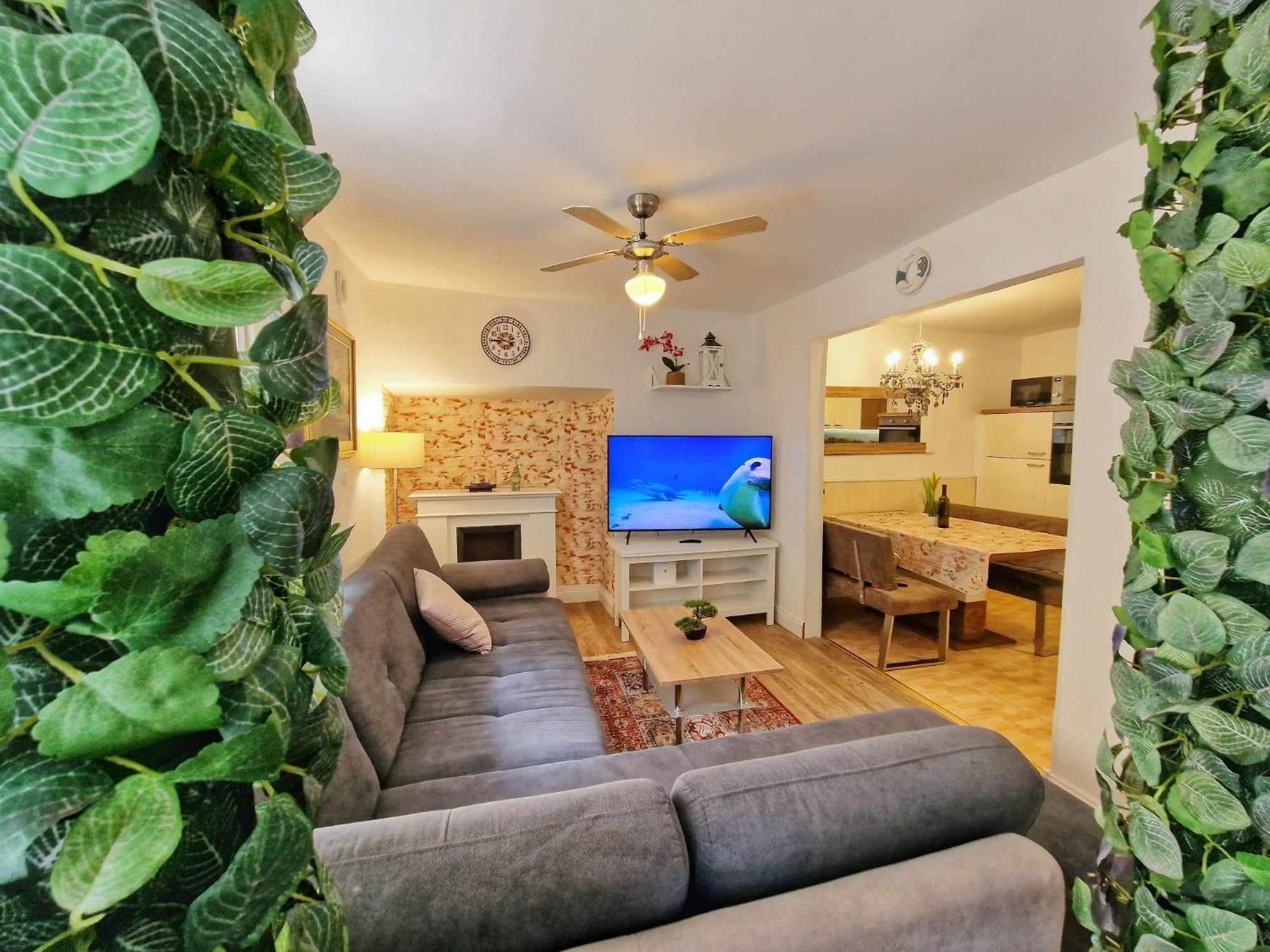 Holiday Place Veli Dvor - Vacation House With Private Garden In Old Town פונאנט מראה חיצוני תמונה